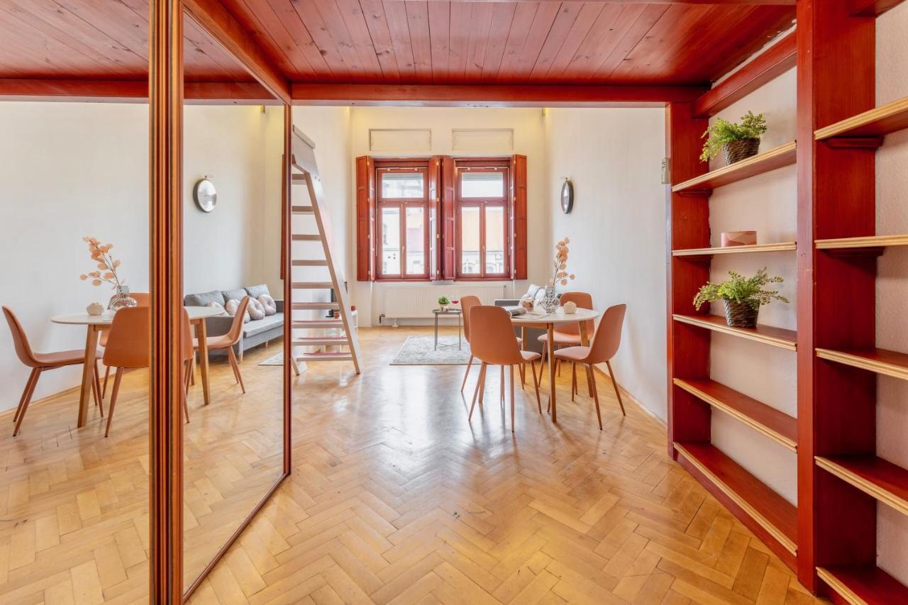 Elizabeth'S Treasure Deluxe Apartment Budapest Bagian luar foto