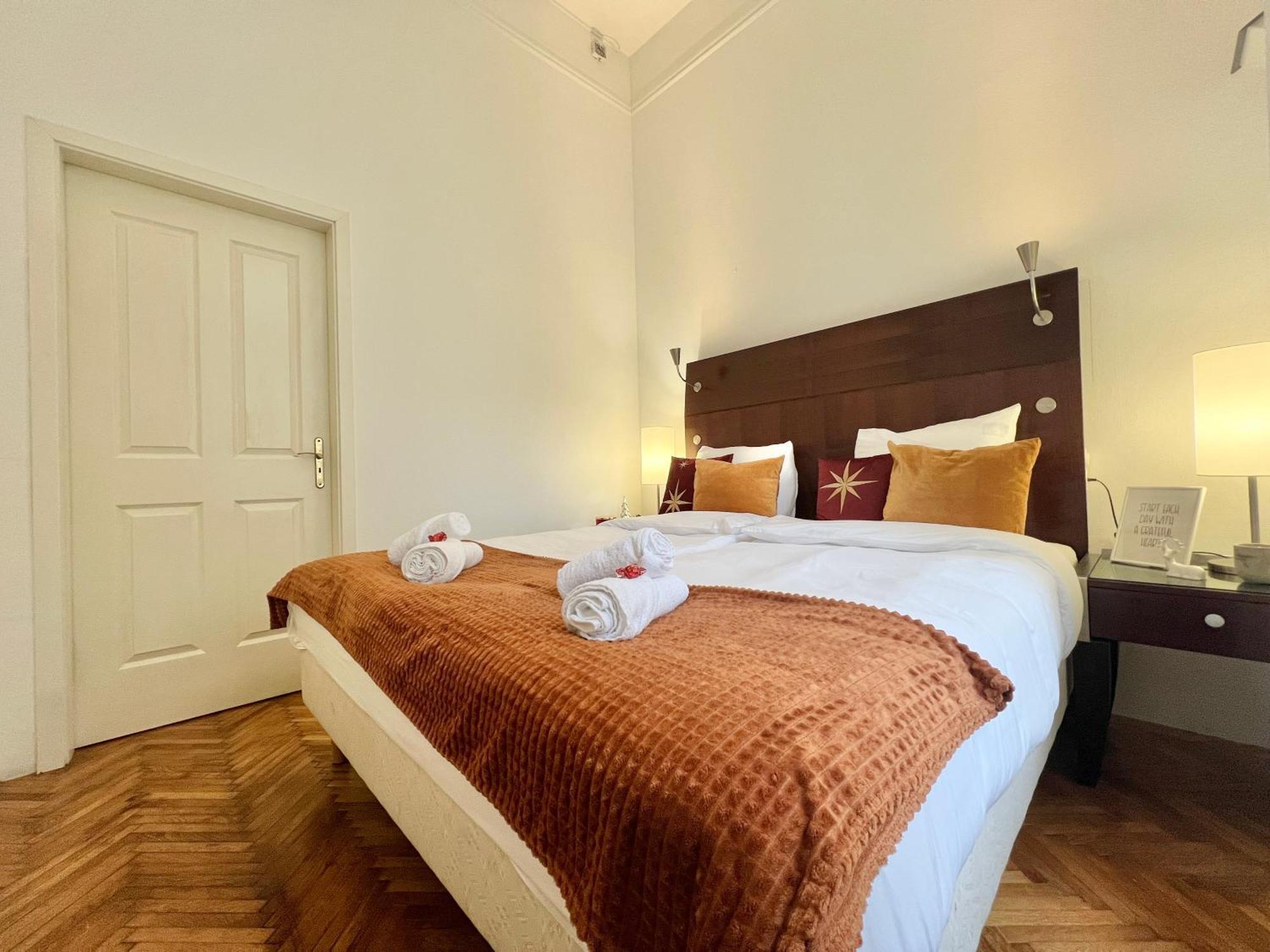 Elizabeth'S Treasure Deluxe Apartment Budapest Bagian luar foto